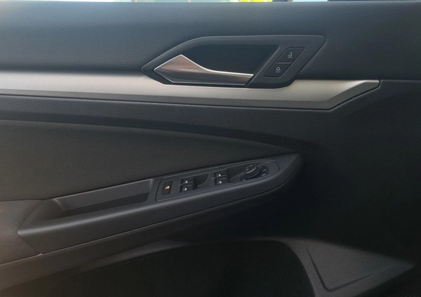 Volkswagen Golf cena 72000 przebieg: 32230, rok produkcji 2020 z Koło małe 326
